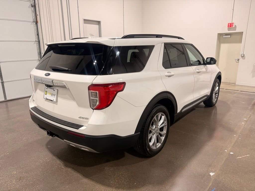 Used 2023 Ford Explorer XLT w/ Equipment Group 202A AWD/4WD image 5