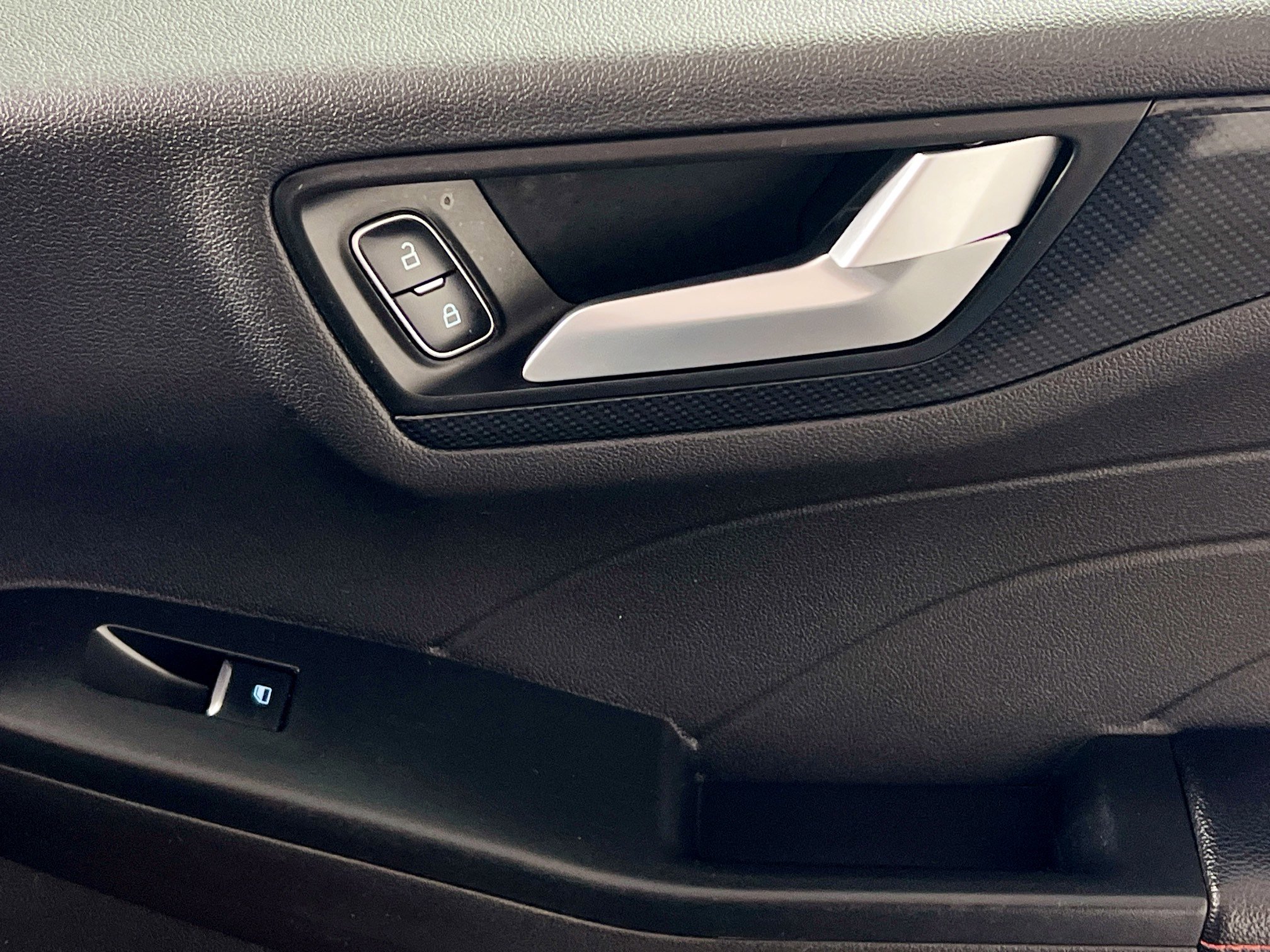 Used 2024 Ford Escape ST-Line image 32