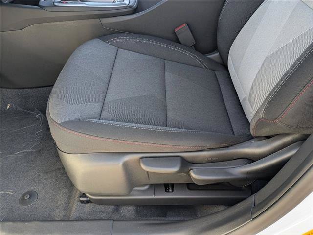 New 2026 Chevrolet Trax RS w/ Sunroof Package FWD image 4