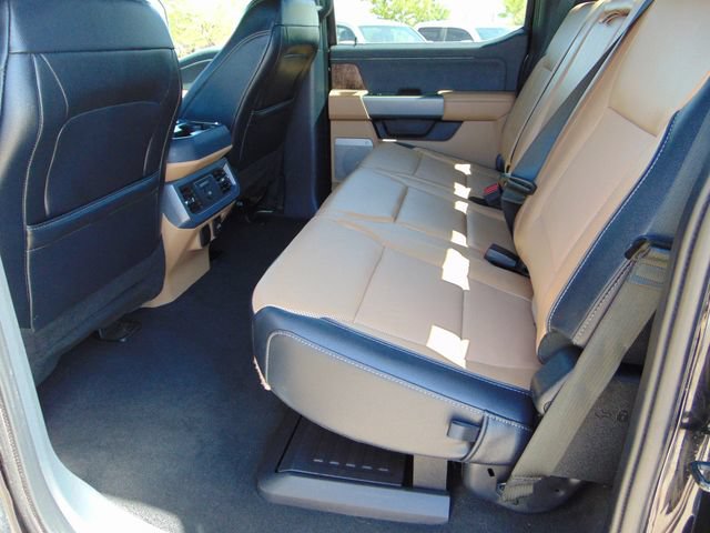 Used 2024 Ford F350 Lariat w/ Lariat Ultimate Package AWD/4WD image 21