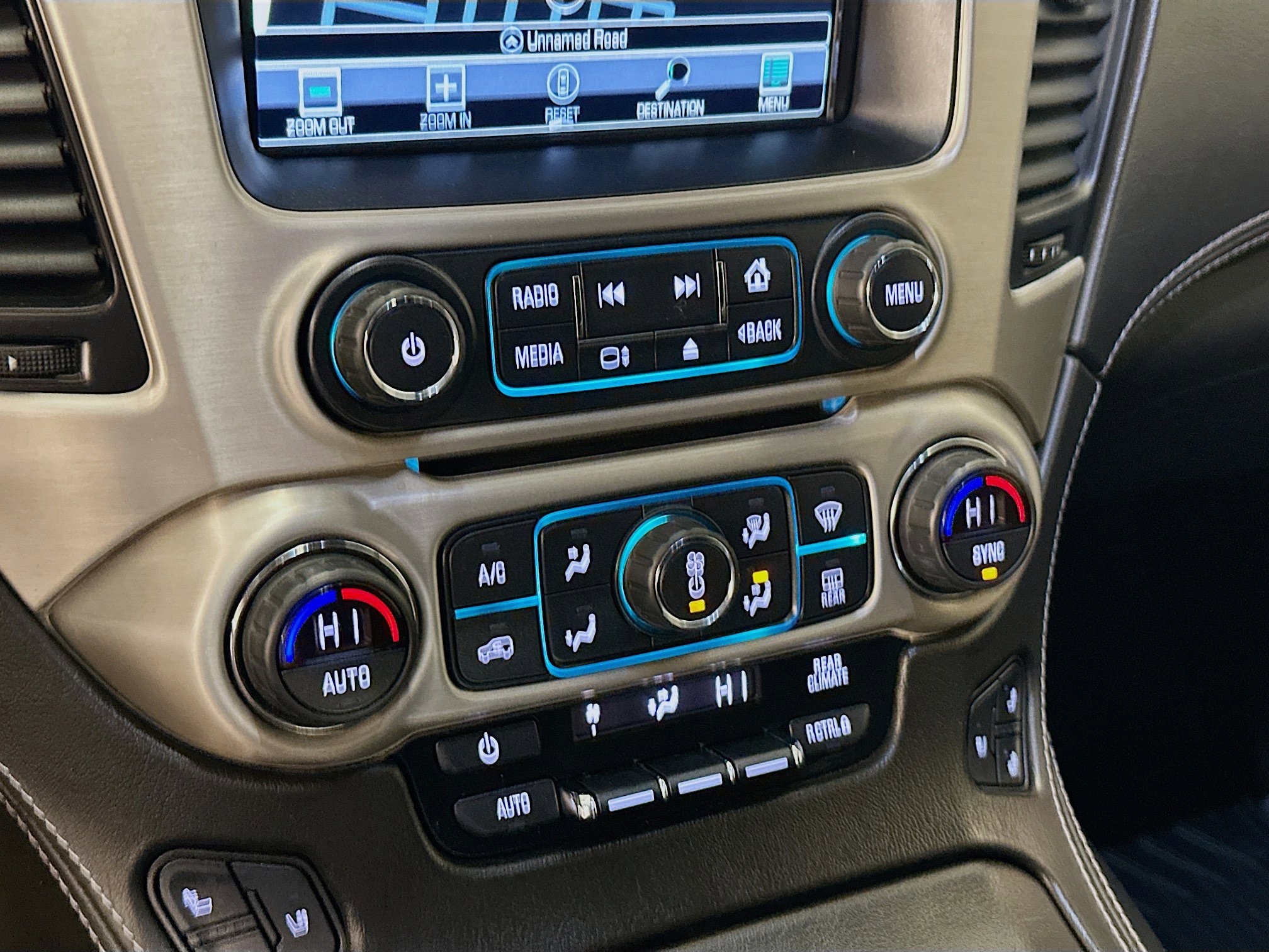 Used 2020 GMC Yukon Denali w/ Denali Premium Package AWD/4WD image 24