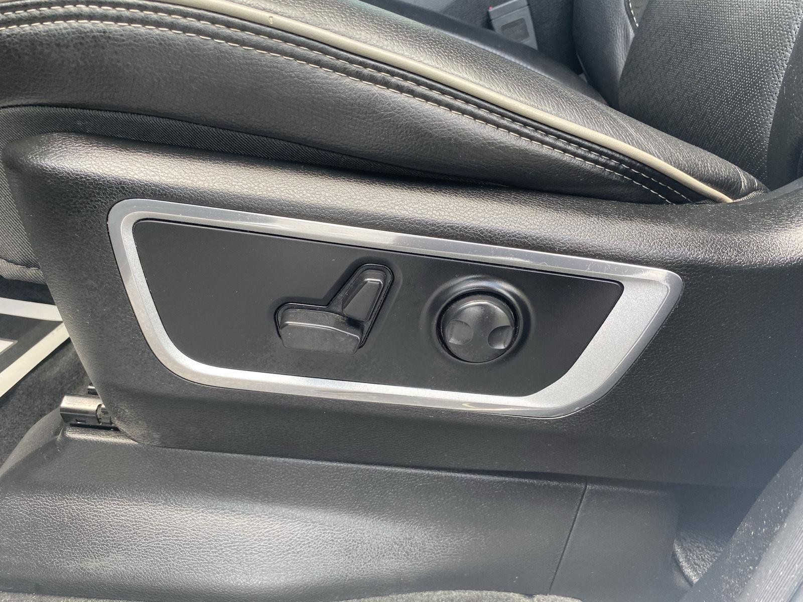 Used 2023 RAM 1500 Laramie AWD/4WD image 16