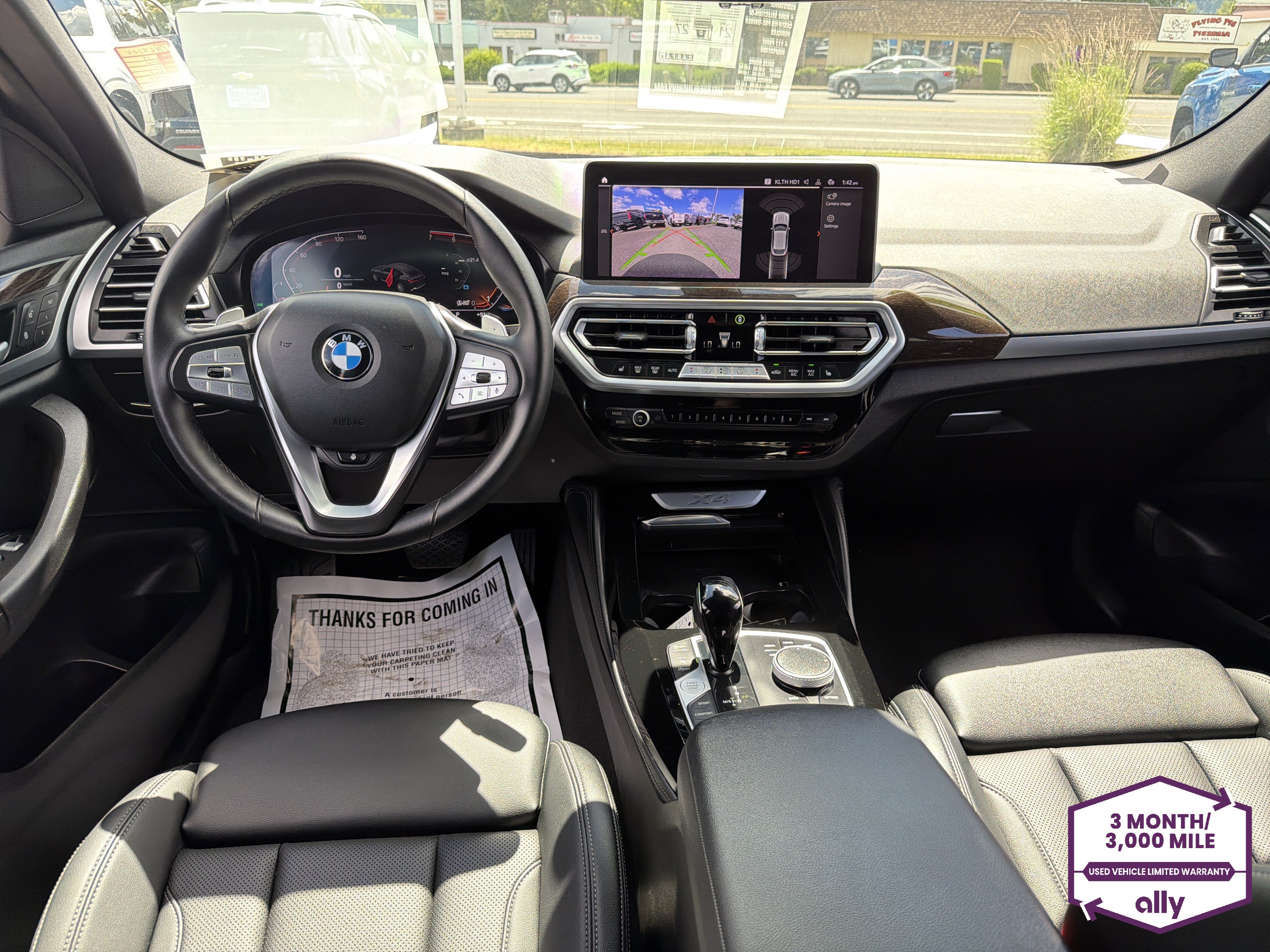 Used 2025 BMW X4 xDrive30i AWD/4WD image 11