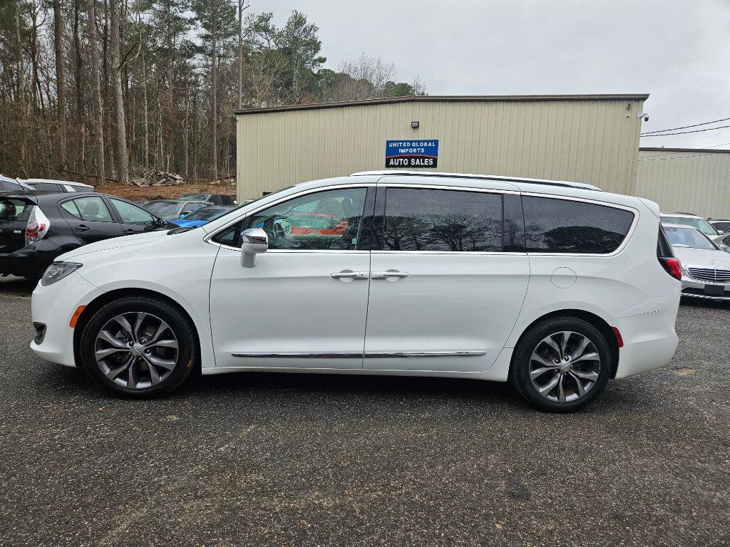Used 2017 Chrysler Pacifica Limited FWD image 5