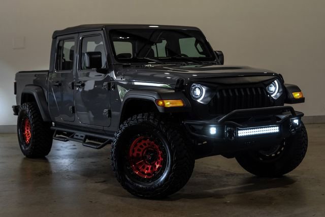 Used 2021 Jeep Gladiator Sport w/ Trailer Tow Package AWD/4WD image 2