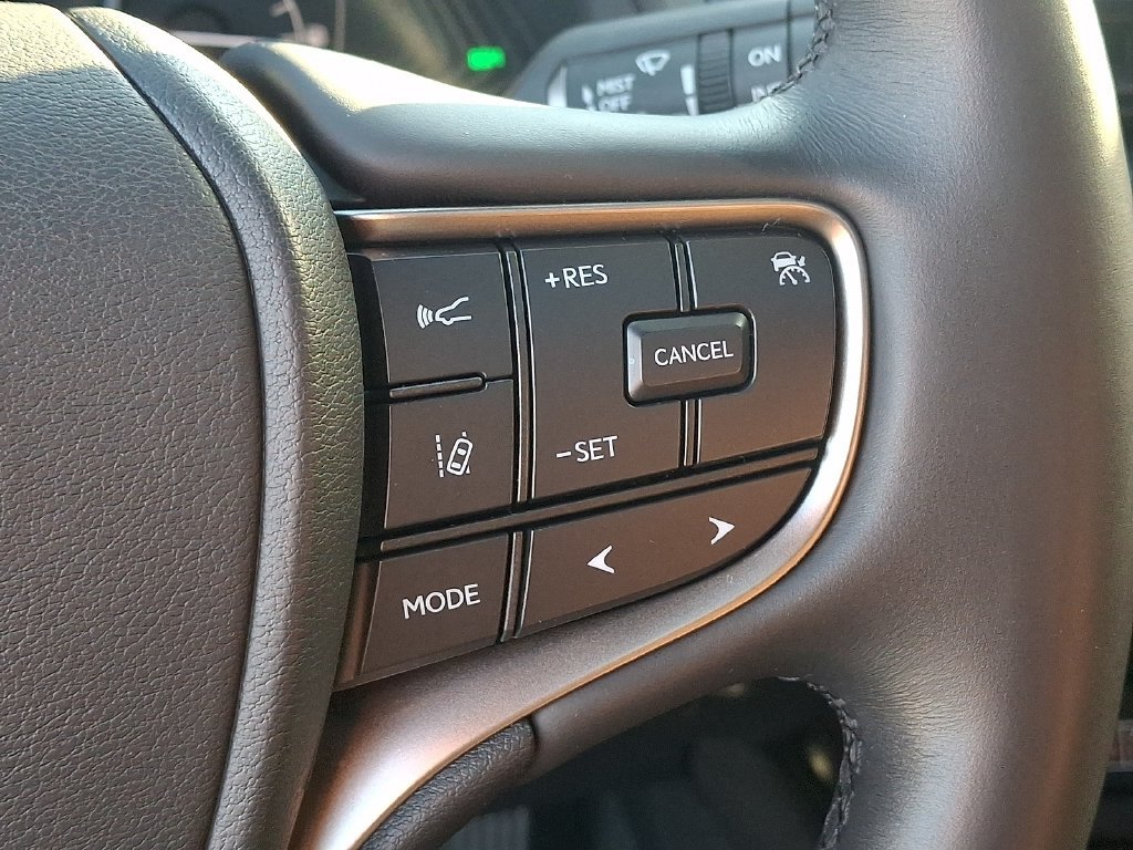 Used 2024 Lexus UX 250h AWD w/ Premium Package image 24