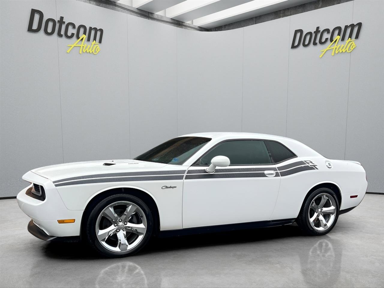 Used 2012 Dodge Challenger R/T image 3