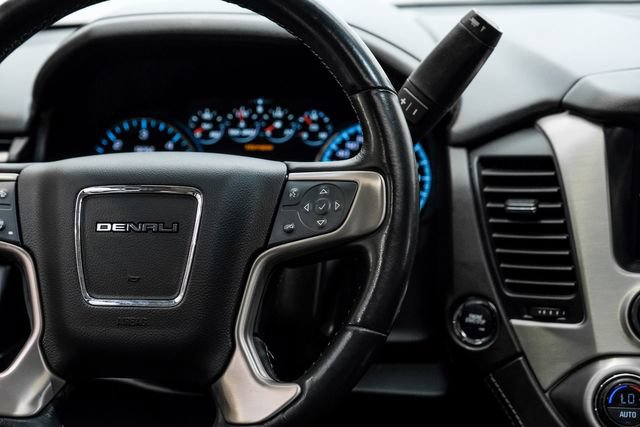 Used 2020 GMC Yukon Denali w/ Denali Premium Package AWD/4WD image 44