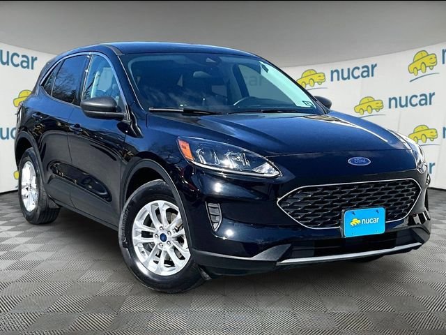 Used 2022 Ford Escape SE w/ Convenience Package AWD/4WD image 1