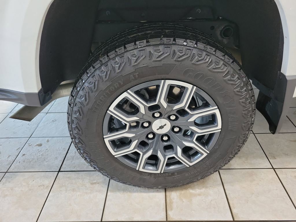 Used 2023 Chevrolet Colorado Z71 w/ Z71 Convenience Package 2 image 56