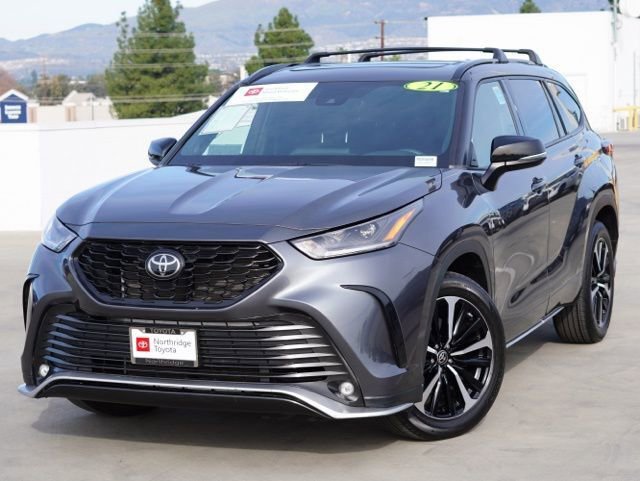 Certified 2021 Toyota Highlander XSE image 3