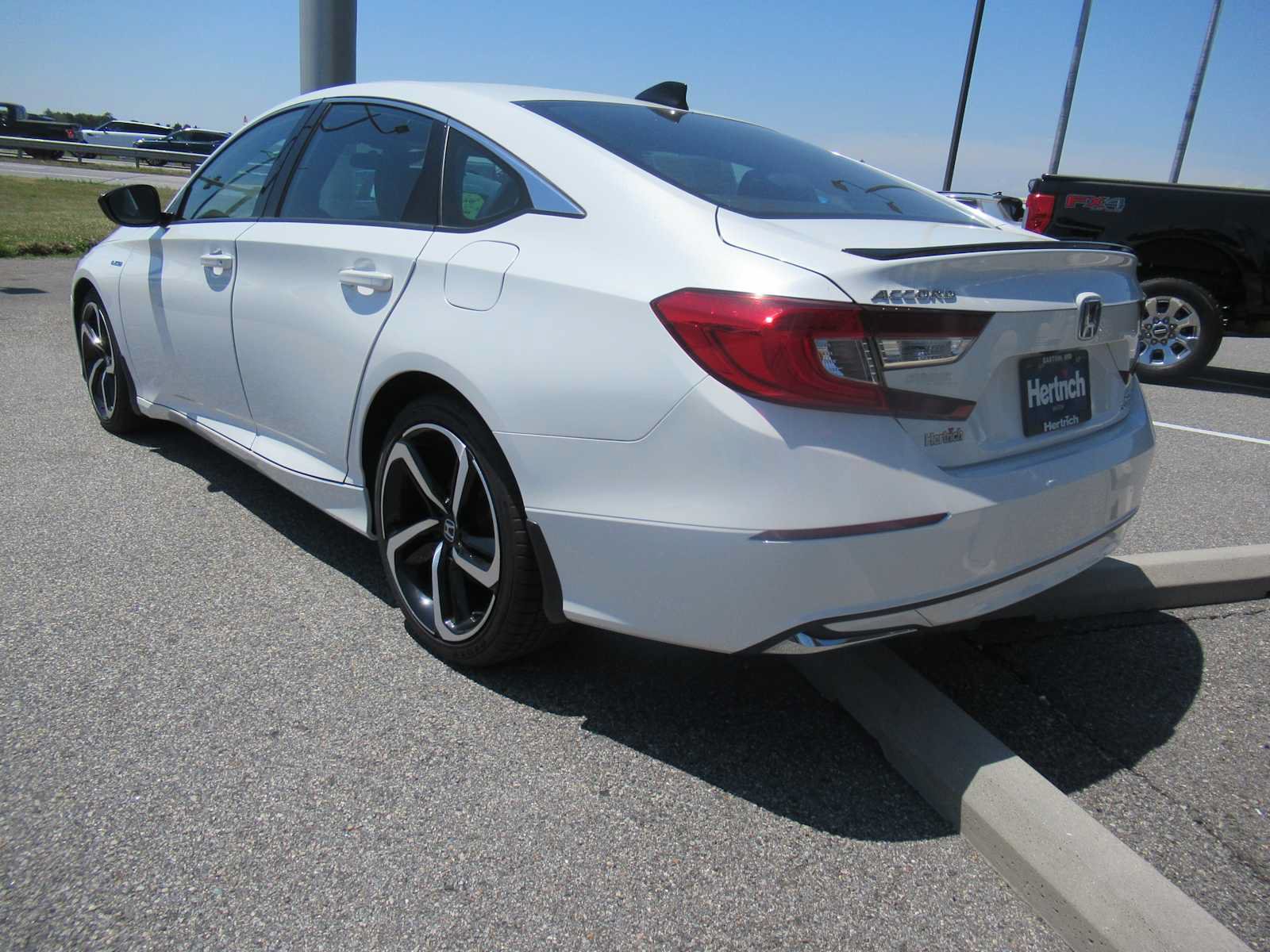 Used 2022 Honda Accord Sport image 7