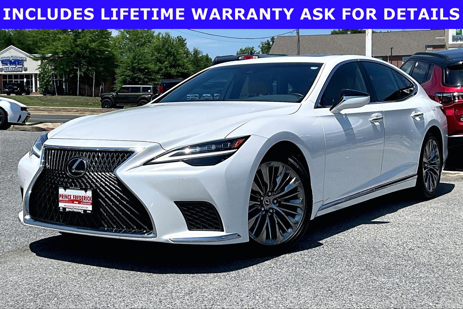 Used 2022 Lexus LS 500 w/ Accessory Package (Z2) RWD image 3