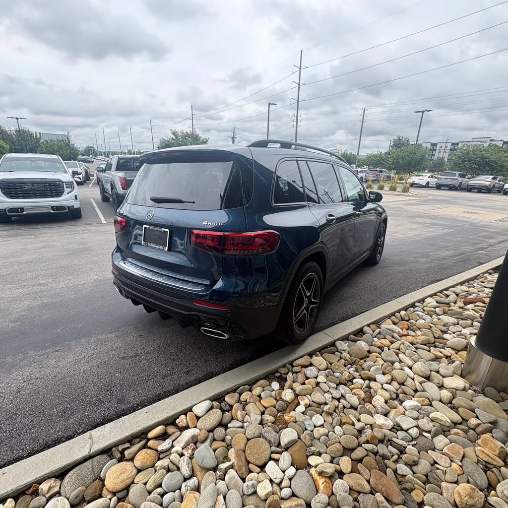 Used 2022 Mercedes-Benz GLB 250 4MATIC image 6