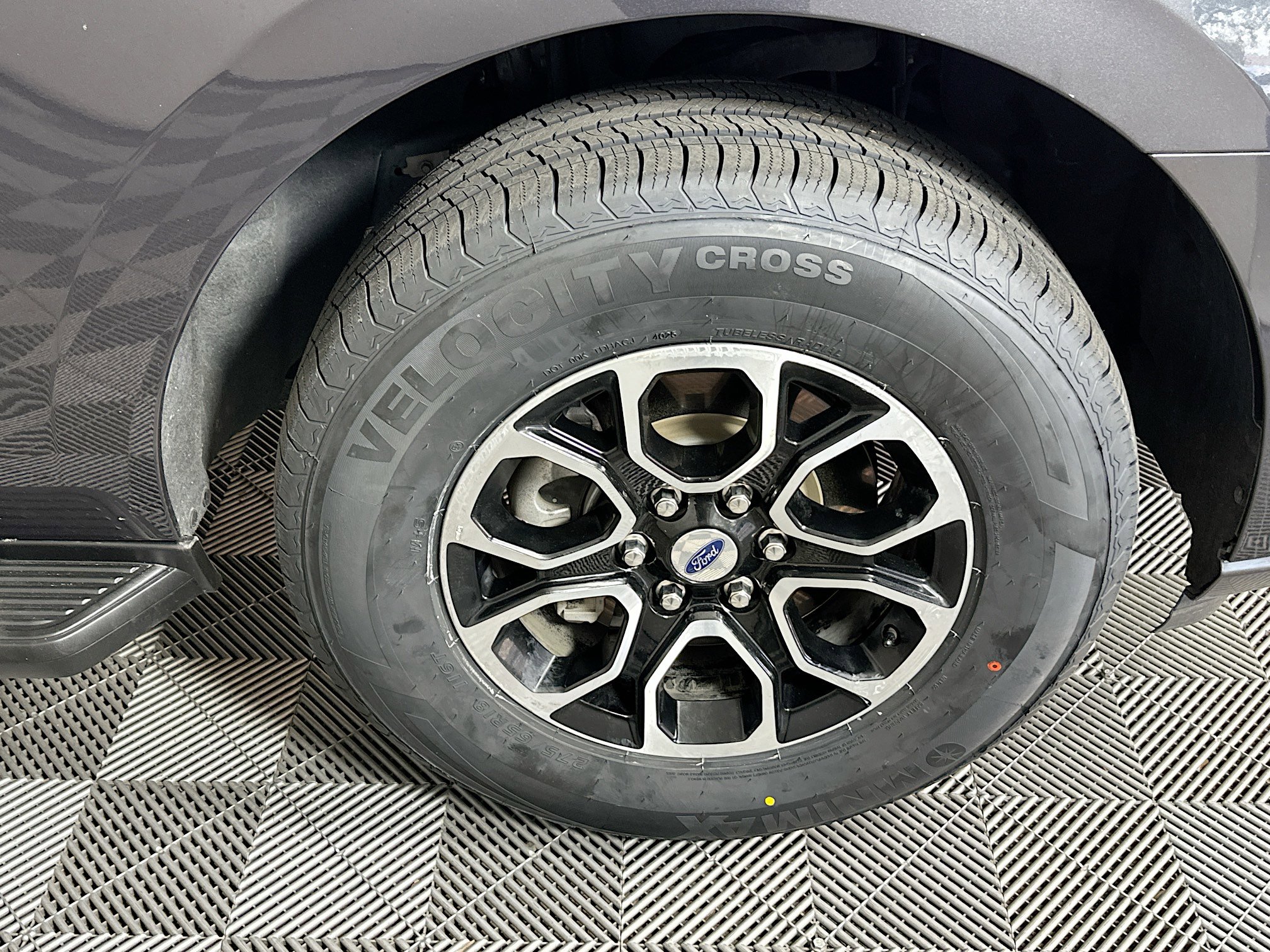 Used 2024 Ford Expedition Max XLT image 11