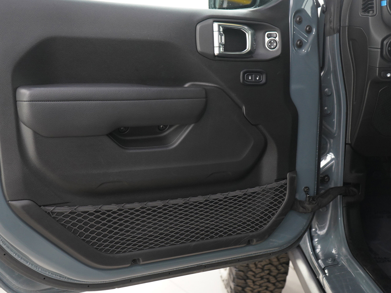 Used 2025 Jeep Wrangler Unlimited Rubicon 4xe w/ Safety Group image 18