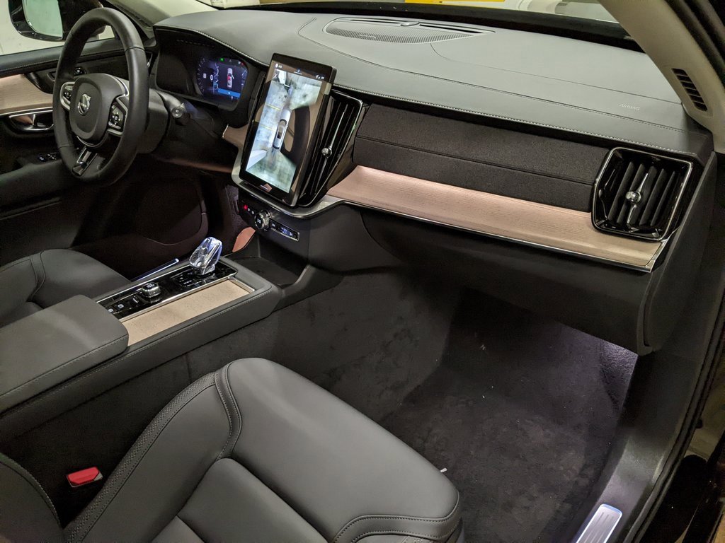 New 2026 Volvo XC90 B6 Plus w/ Protection Package Premier image 21