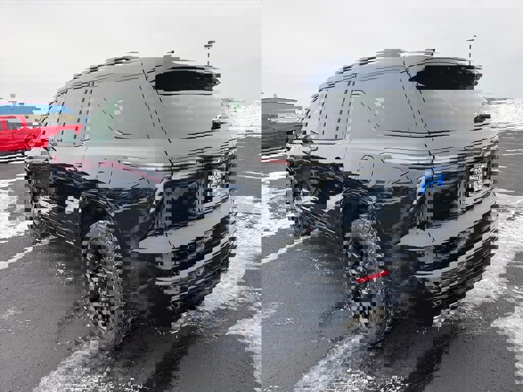 New 2026 Chevrolet Traverse RS image 3