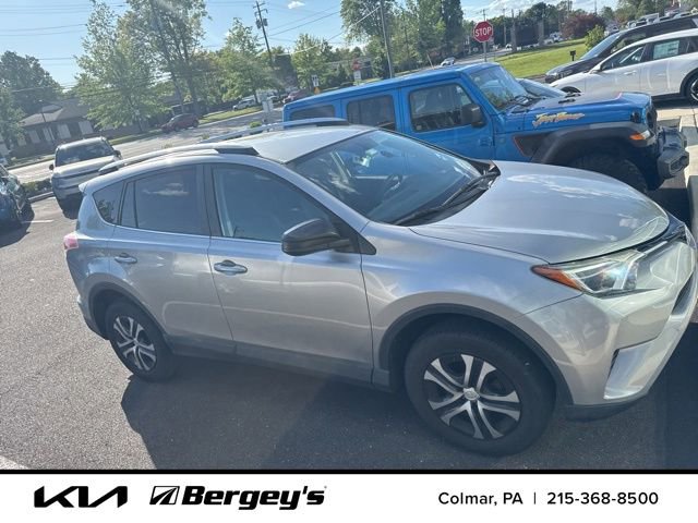 Used 2016 Toyota RAV4 LE AWD/4WD image 5