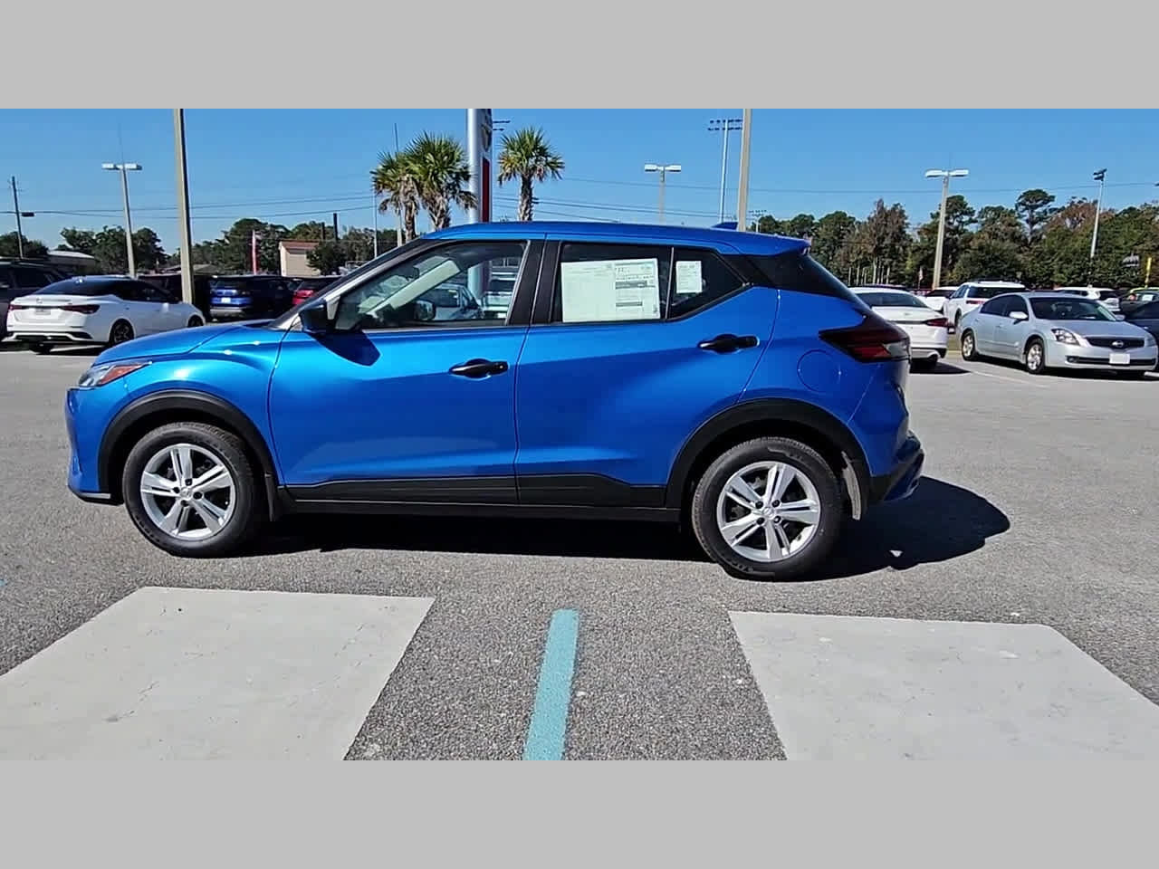 New 2025 Nissan Kicks Play S image 25