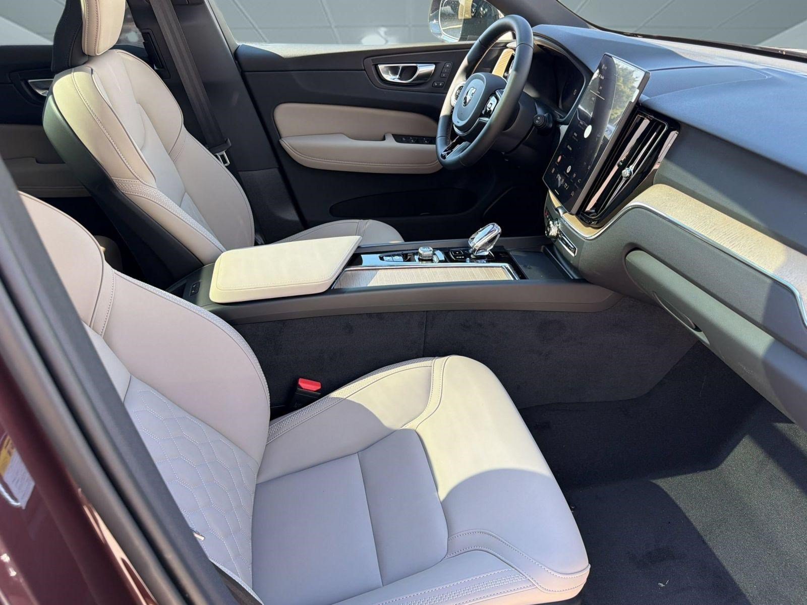 New 2026 Volvo XC60 B5 Plus w/ Climate Package AWD/4WD image 23