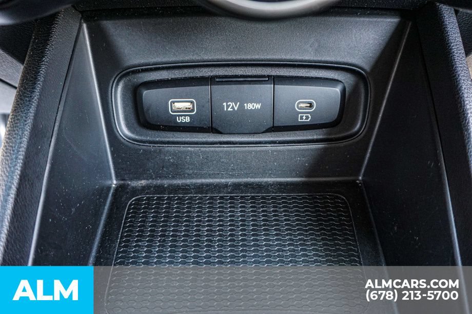 Used 2025 Hyundai Venue SEL FWD image 41