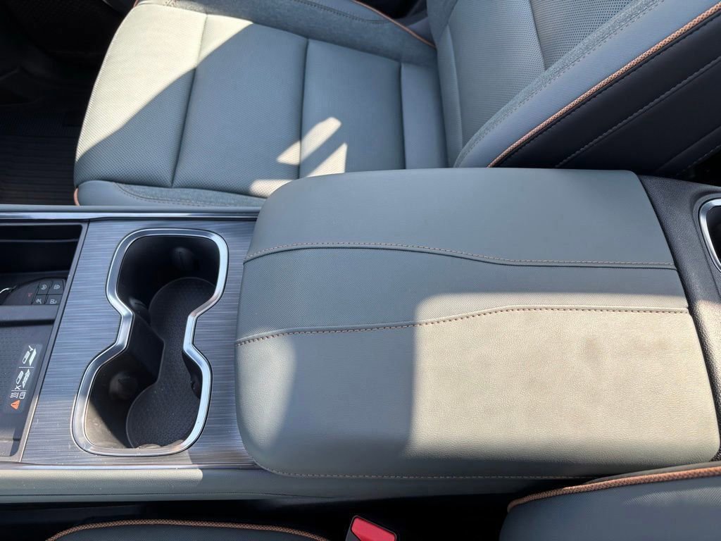 New 2026 GMC Acadia AT4 w/ Super Cruise Package image 34