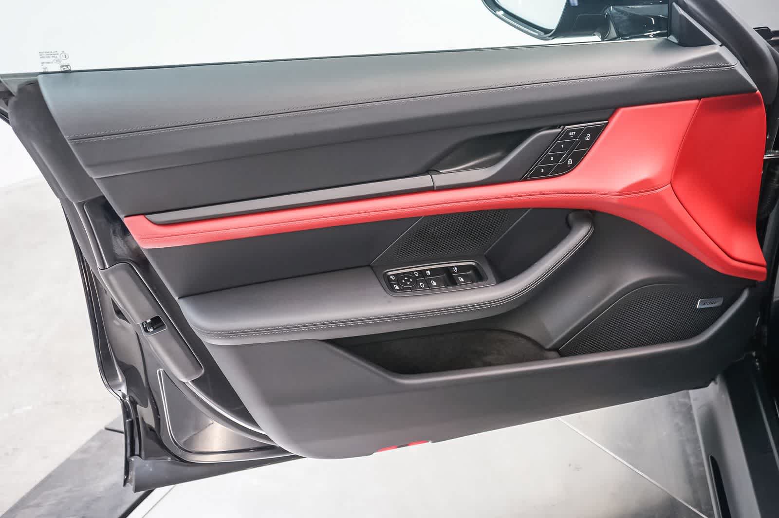 New 2026 Porsche Taycan 4S AWD/4WD image 26