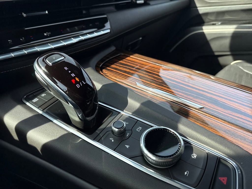 Certified 2023 Cadillac Escalade ESV Premium Luxury image 11