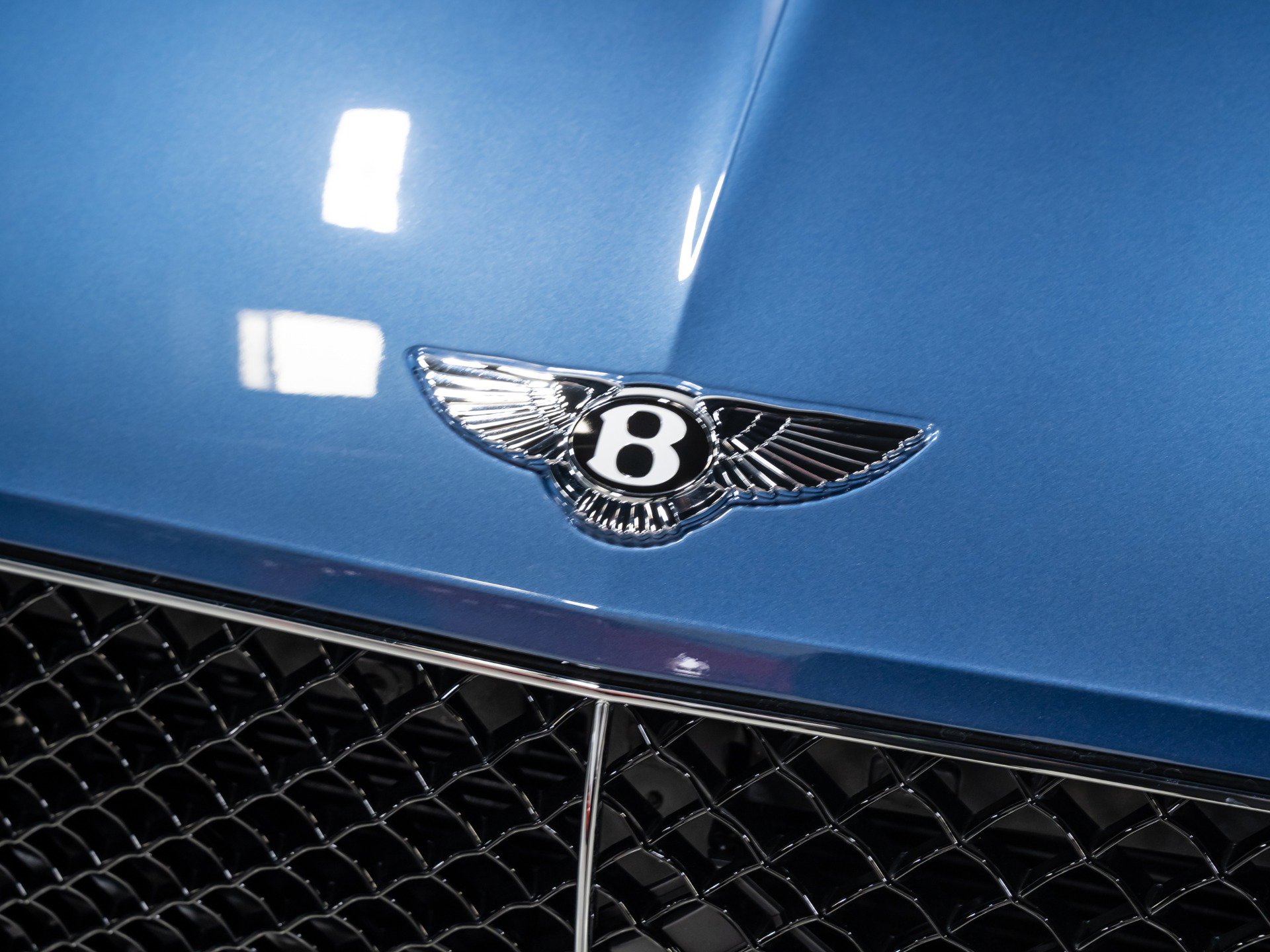 Used 2024 Bentley Continental GT V8 AWD/4WD image 24