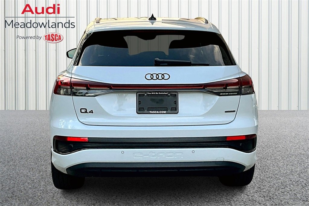 Used 2024 Audi Q4 e-tron Premium Plus image 5
