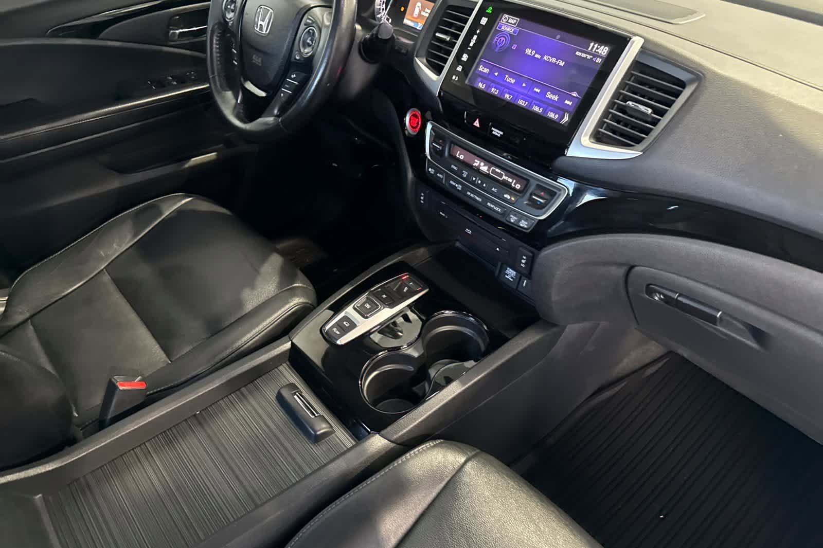 Used 2016 Honda Pilot Touring image 16