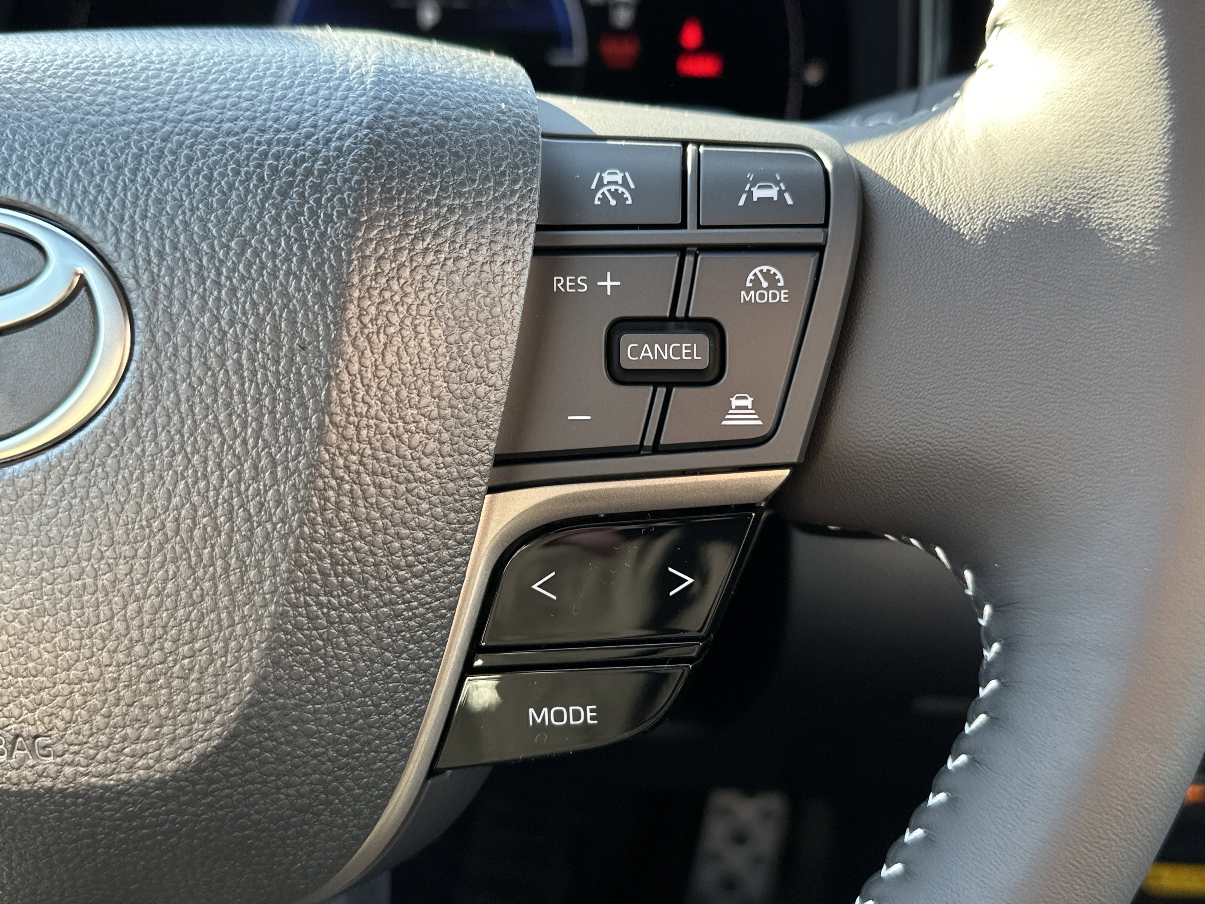 New 2026 Toyota Camry SE w/ Multimedia Upgrade Package FWD image 22