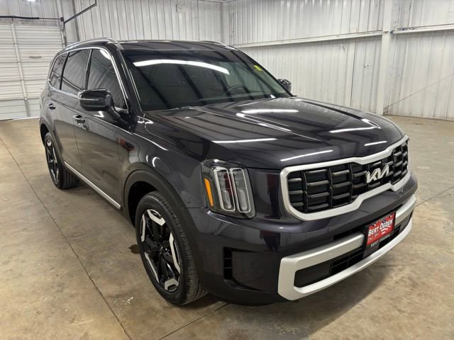 Used 2025 Kia Telluride S FWD image 1