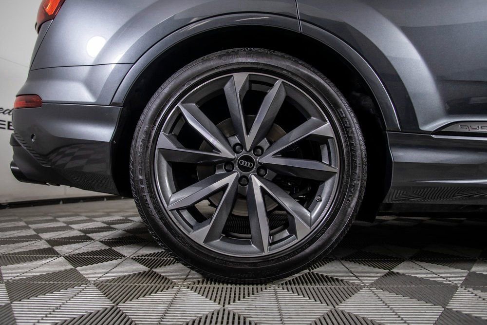 Used 2024 Audi SQ7 Prestige image 36
