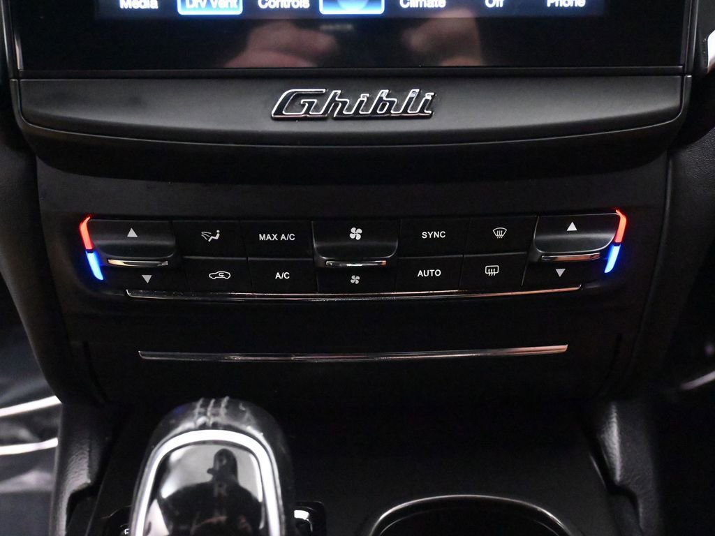 Used 2017 Maserati Ghibli RWD image 28