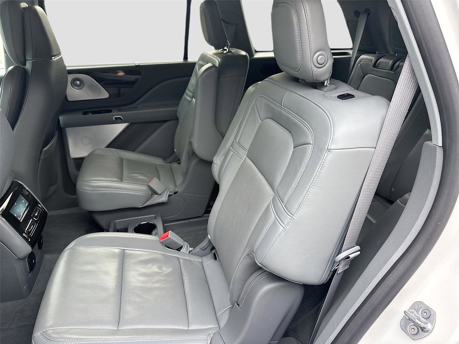 Used 2020 Lincoln Aviator Reserve w/ Equipment Group 202A image 28