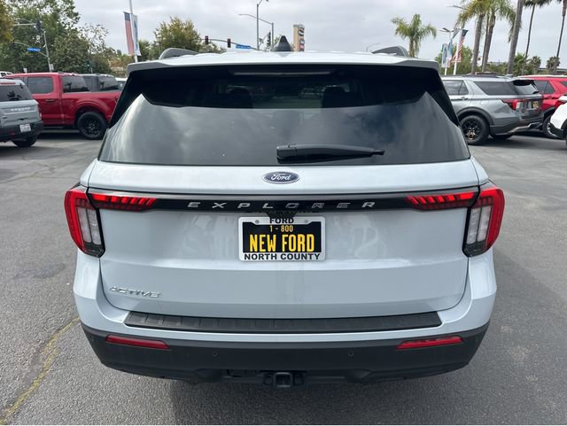 New 2026 Ford Explorer Active RWD image 5