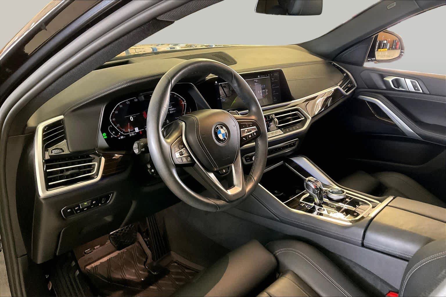 Used 2021 BMW X6 xDrive40i w/ Executive Package 2 AWD/4WD image 16