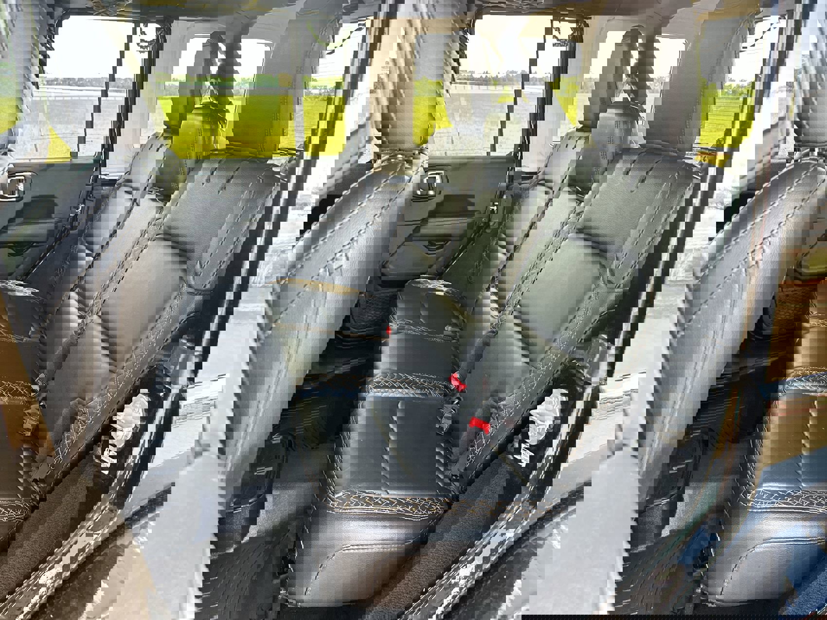 Used 2020 Jeep Wrangler Unlimited Sahara image 23