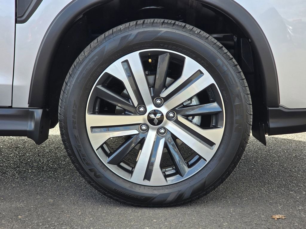 Used 2025 Mitsubishi Outlander Sport SE image 11