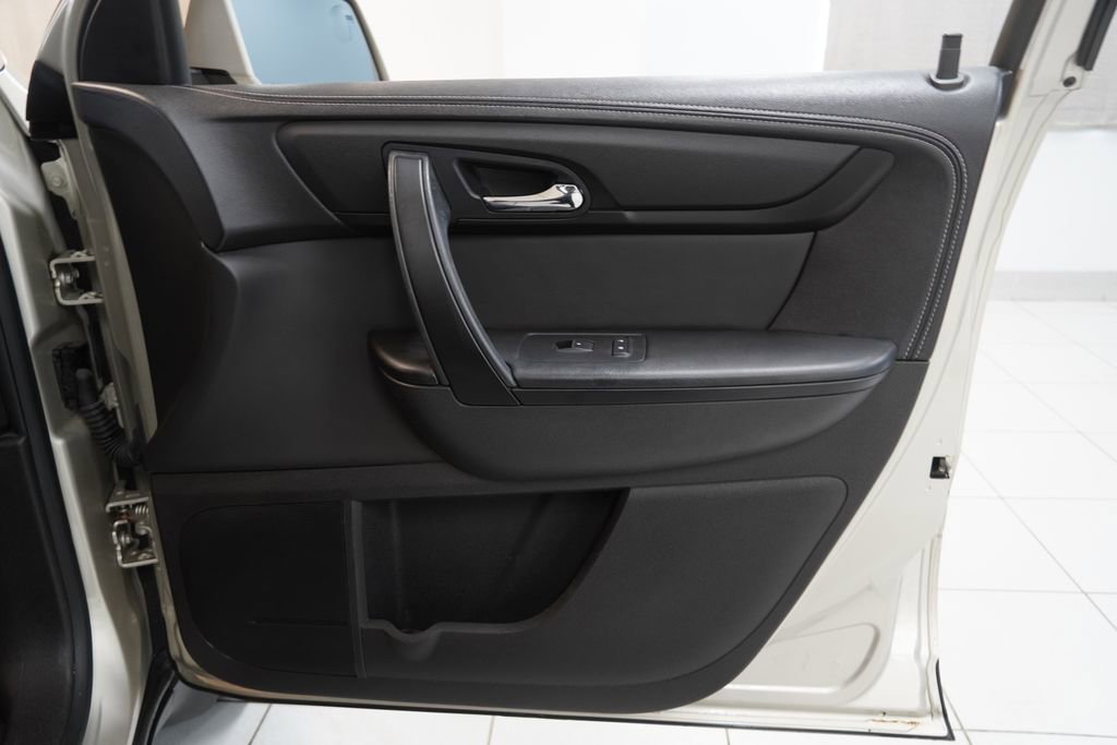 Used 2013 Chevrolet Traverse LT w/ All-Star Edition image 35