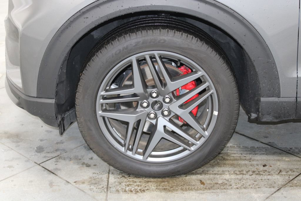 Used 2025 Ford Explorer ST-Line w/ ST-Line Street Pack image 21