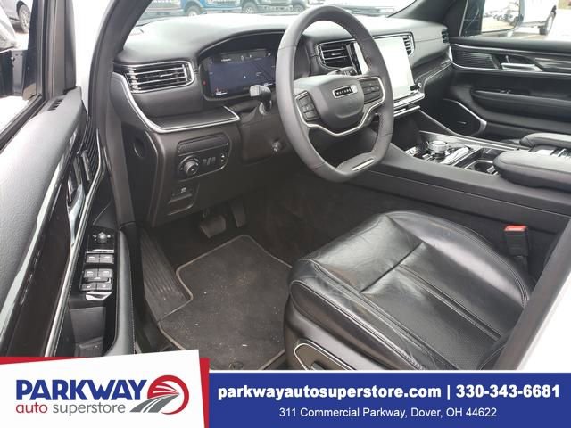 Used 2023 Jeep Wagoneer 4WD w/ Premium Group I image 13