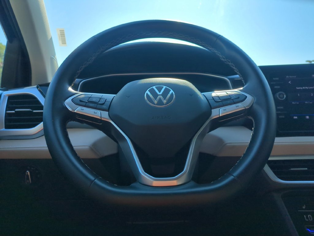 Used 2025 Volkswagen Taos SE AWD/4WD image 22