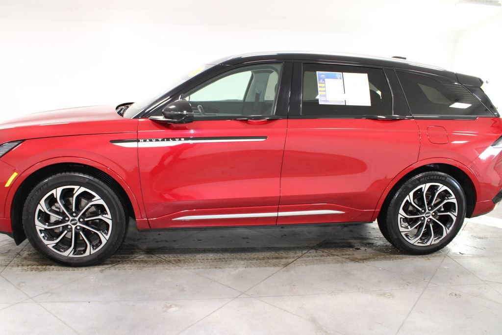 Used 2024 Lincoln Nautilus Reserve image 6