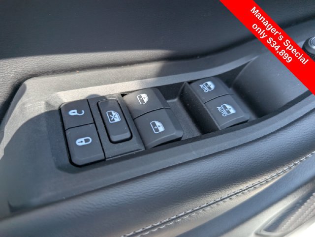 Used 2025 Jeep Grand Cherokee L Altitude AWD/4WD image 15