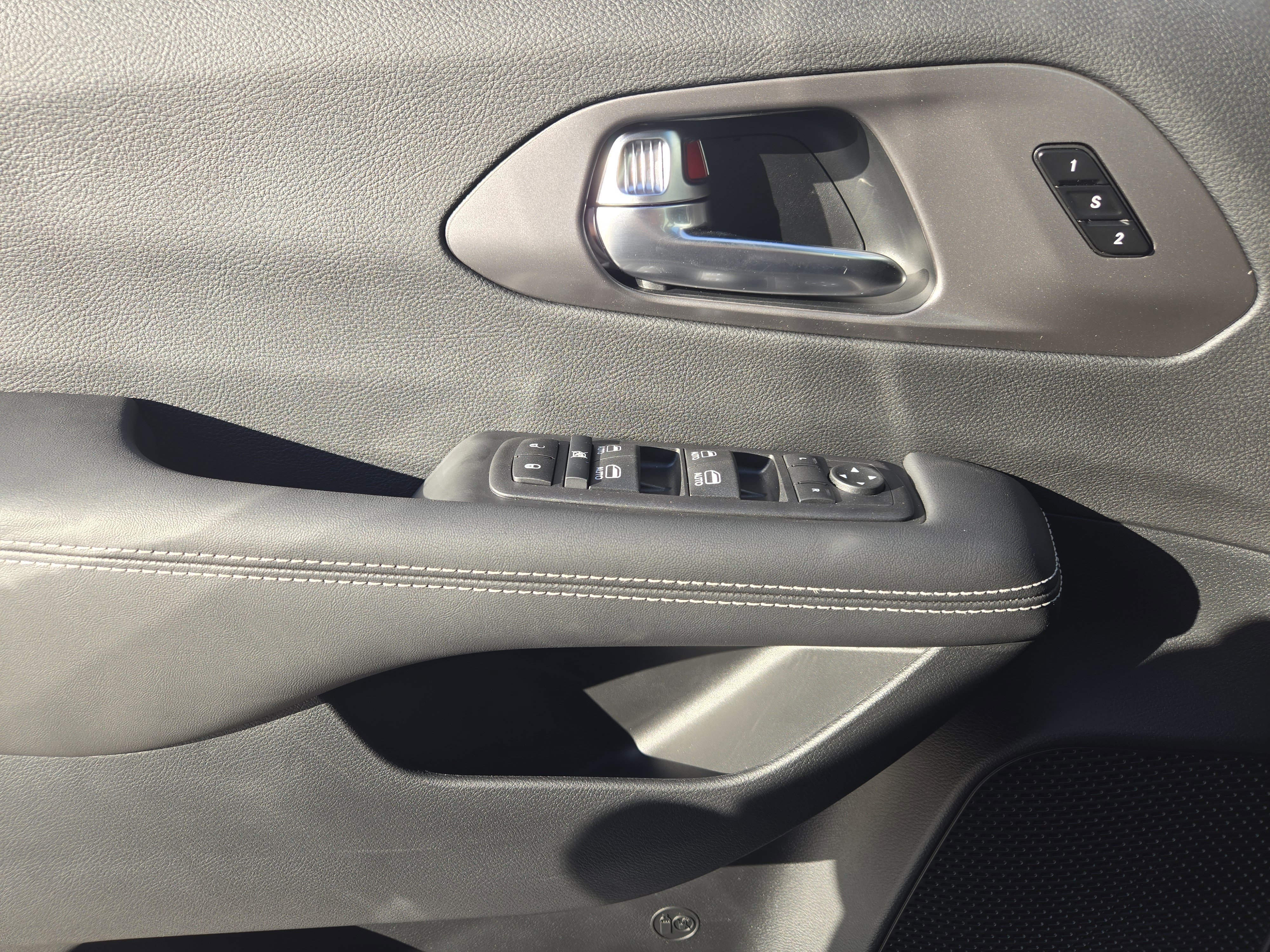 New 2026 Chrysler Pacifica Select image 17