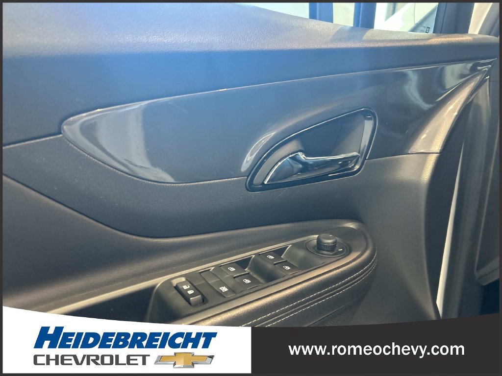 Used 2020 Buick Encore Preferred FWD image 11