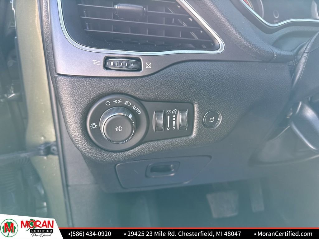 Used 2021 Jeep Cherokee Latitude Lux w/ Comfort/Convenience Group image 15